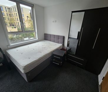 Studio Flat, Fountain Place, SW9 - Photo 4