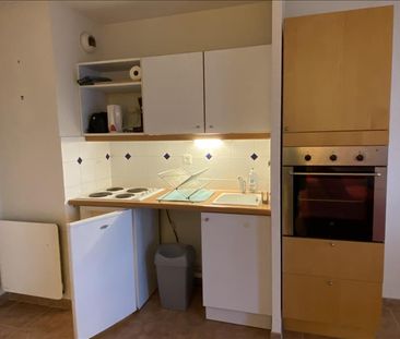 2 pièces - Meublé - 49 m² - 3ème étage - Colocation non autorisée - Photo 2