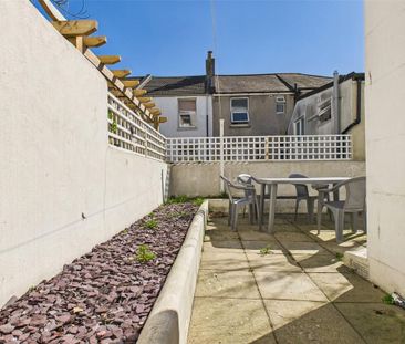 5 bedroom terraced house to rent - Photo 3