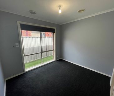 36 Grampians Way, Caroline Springs VIC 3023 - Photo 2