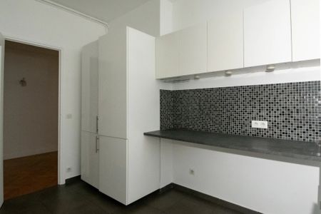 Rental Apartment Paris 8th - Photo 3