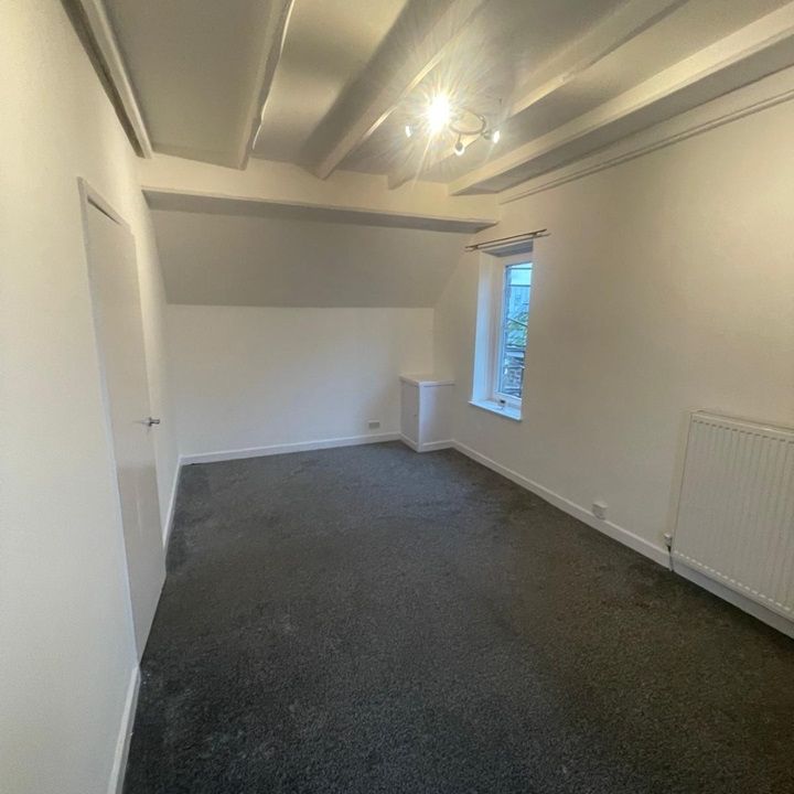 Studio Flat, Bennett Road, M8 - Photo 1