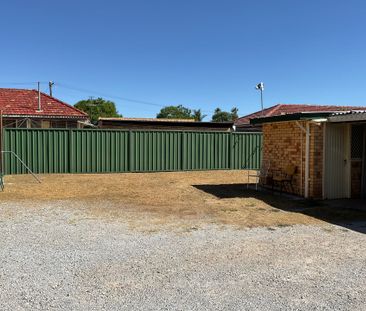 TIDY UNIT IN SOUTH TAMWORTH - Photo 2