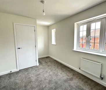 2 bedroom terraced house to rent - Photo 3