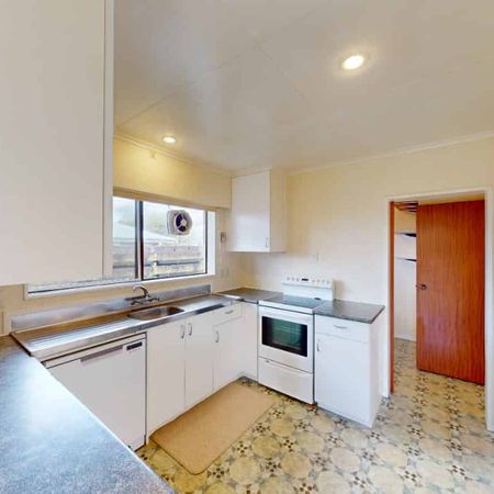 Westbrook - 3 bedrooms - Photo 3