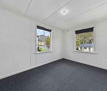 Neat and tidy Chigwell home - Photo 5