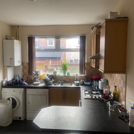 4 Bed Terraced House, Filey Road, M14 - Photo 4