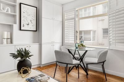 Stylish One-Bedroom Apartment in a Prime Elizabeth Bay Location - Photo 5