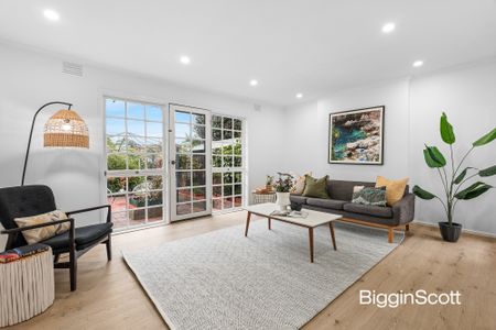 Spacious Four-Bedroom Family Home in Prime Mulgrave Location - Photo 4