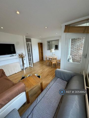 3 bedroom maisonette to rent - Photo 2