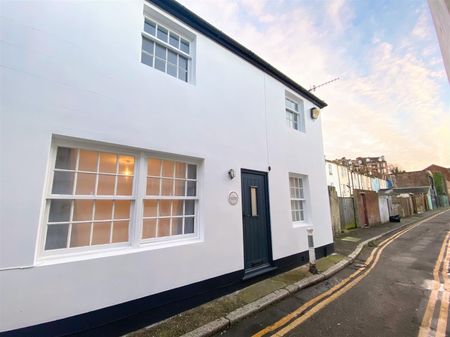 Wellington Mews, Hastings - Photo 3