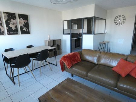 Location Appartement 2 pièces 53m² - Photo 5