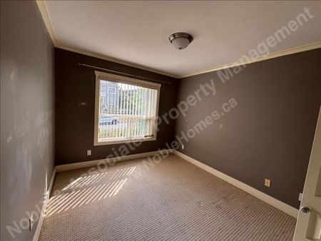3237 Matapan Crescent MAIN Vancouver - Photo 3