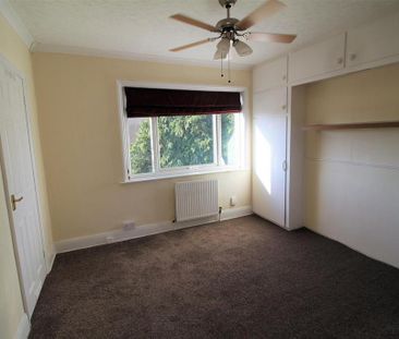 3 bedroom semi-detached house to rent - Photo 4