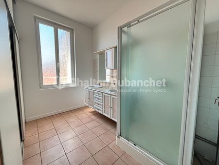 Location Appartement 3 pièces 67m² - Photo 4