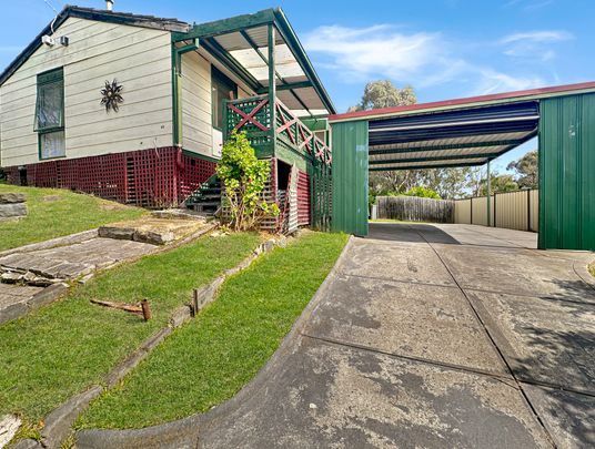 28 Bridgewater Road, Craigieburn VIC 3064 - Photo 1