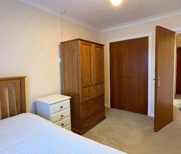 1 bedroom retirement property to rent - Photo 3