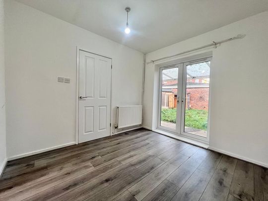 3 bedroom semi-detached house to rent - Photo 1