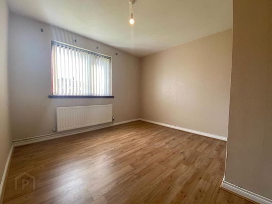 70 Lawnmount Crescent, Lisburn, BT27 4TU - Photo 1