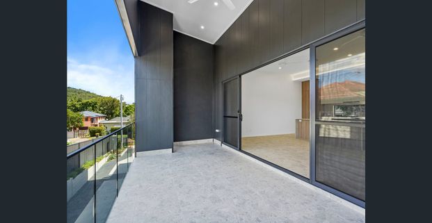 EXPERIENCE THE PERFECT BALANCE OF DESIGN, COMFORT AND LIFESTYLE - Photo 1