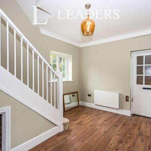 Tarbock Hall Cottage, L35 - Photo 1