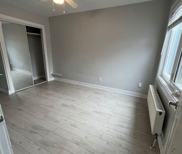 For Lease - 1659 Gerrard Street Unit# 1, Toronto, Ontario - Photo 1