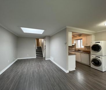 For Lease - 87 Barrett Crescent Unit# Main, Barrie, Ontario - Photo 3