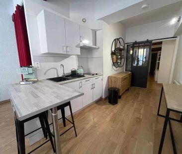 A LOUER - AIX CENTRE VILLE - MAGNIFIQUE T2 MEUBLE - Photo 5