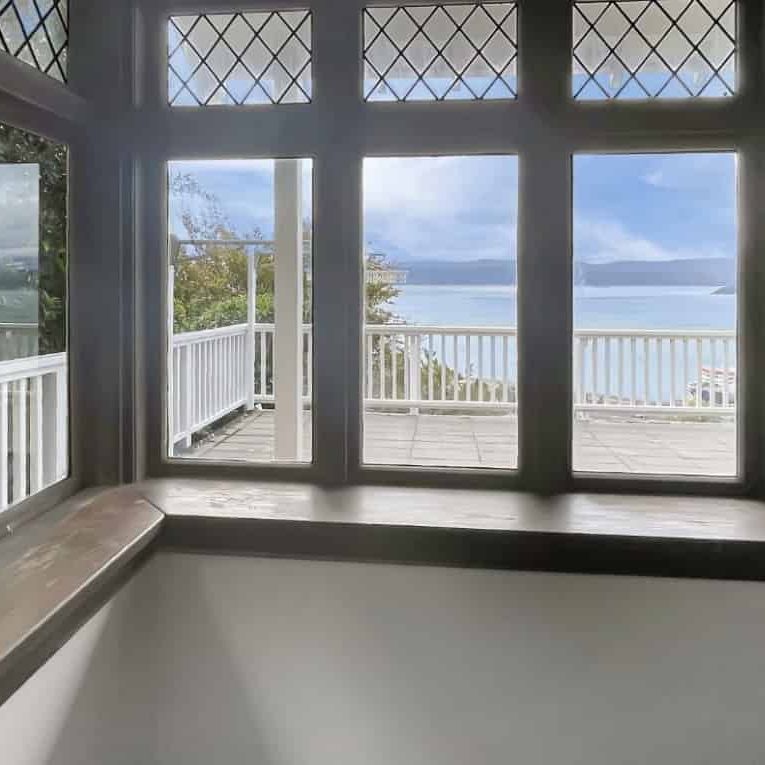 FOUR BEDROOM CHARACTER HOME WITH SENSATIONAL VIEWS: - Photo 1