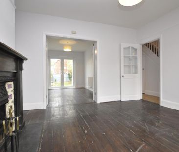 3 bedroom semi-detached house to rent - Photo 2