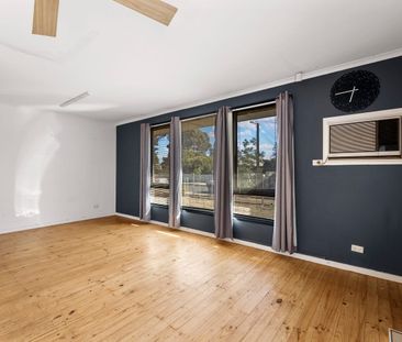 3 Bedroom Home on Large Allotment in Convenient Location! - Photo 1