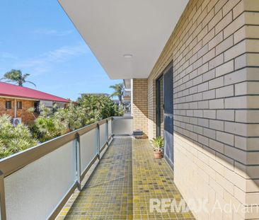 Spacious Unit - Close to the Beach! - Photo 3