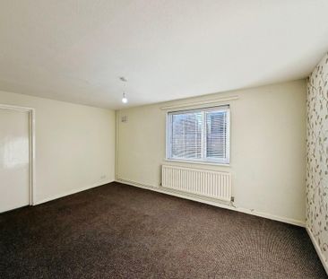 3 bedroom end of terrace house to rent - Photo 4