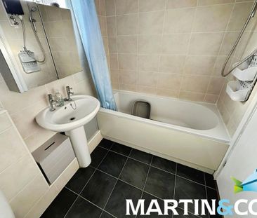 2 bedroom terraced house to rent - Photo 2