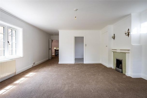 4 bedroom detached house to rent - Photo 1