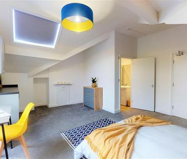 1 bedroom in a house share to rent - Photo 3