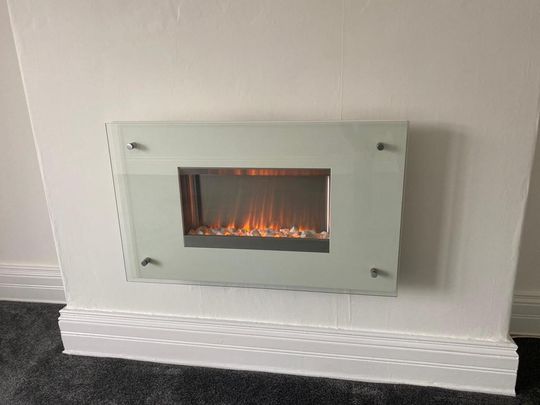 3 bedroom flat to rent - Photo 1