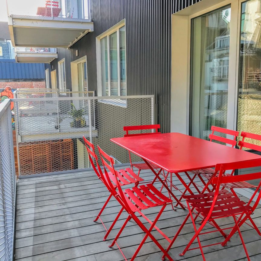 Flat - for rent - Photo 1