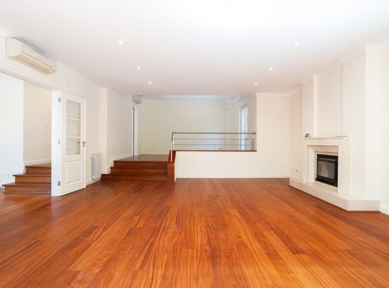 Lisboa, Lisbon 2775-393 - Photo 1