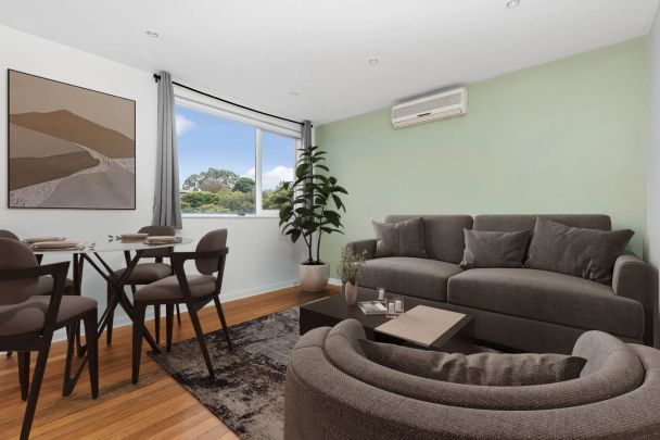 Spacious & Stylish One-Bedroom Apartment in Prime St Kilda Location - Photo 1