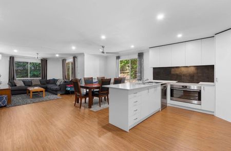 Upper Coomera - Photo 3