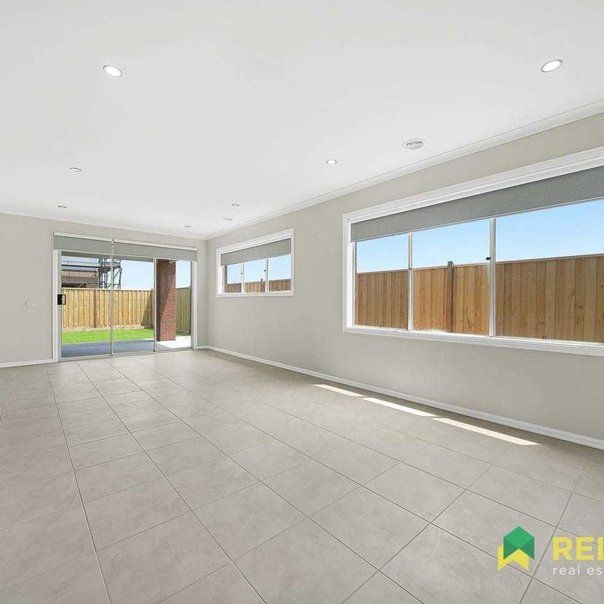 UNDER APP- Beautiful Four bedroom Family Home in Tarneit!! - Photo 1