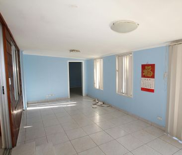 LOCATION !!! LOCATION !!! 4 BEDROOMS HOUSE IN QUIET STREET - SHORT ... - Photo 3