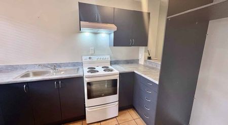 Sydenham, 3 bedrooms - Photo 3