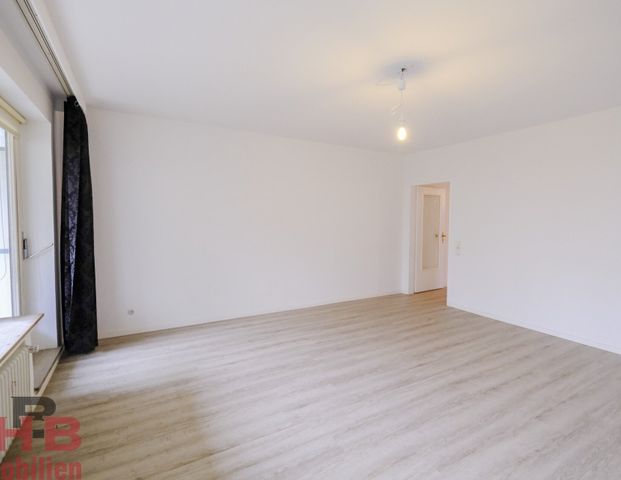 Helle, großzügige 2-Zimmer-Wohnung mit weitläufiger Terrasse in Schwachhausen! - Photo 1