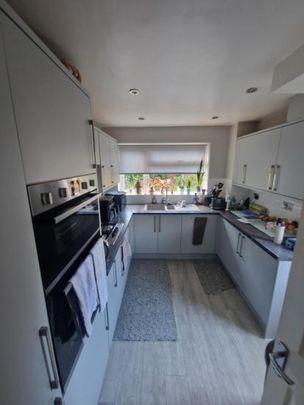 Comfortable double room with king-size bed - Photo 1