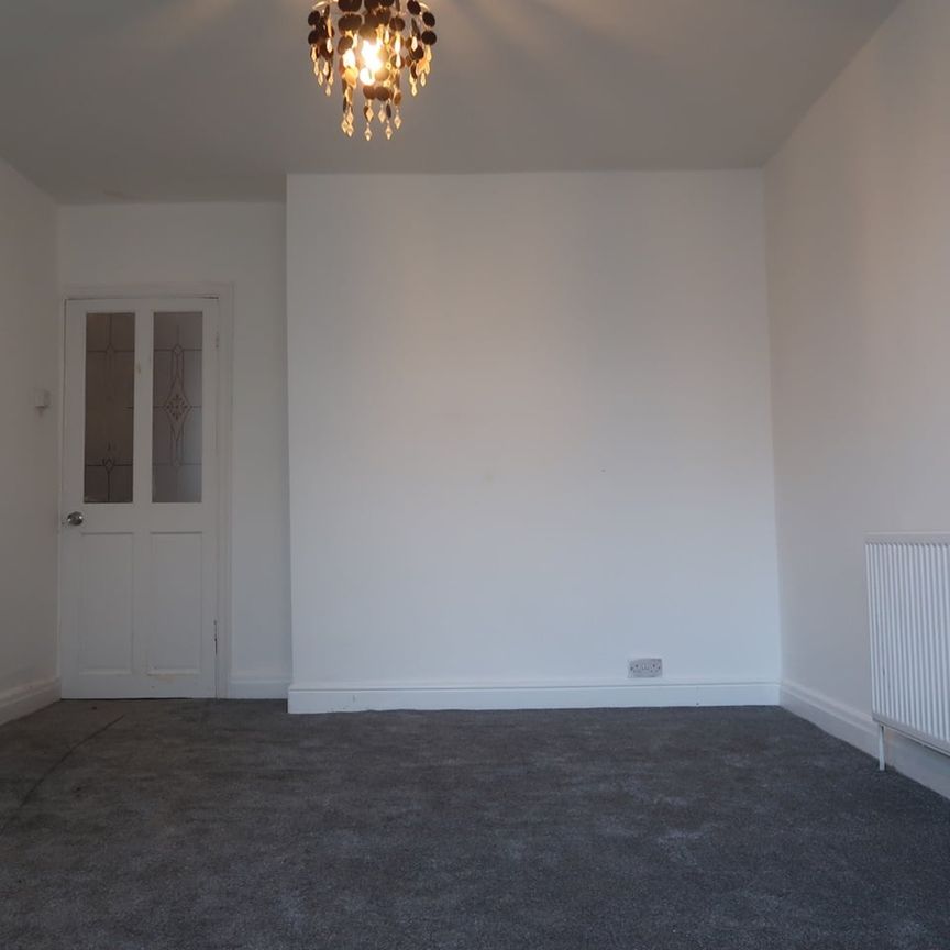 Room in a Shared House, Kathkin Avenue, M8 - Photo 1