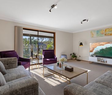 Prime Location, Comfortable Coastal Home - Photo 1