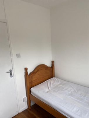 4 bedroom terraced house to rent - Photo 1