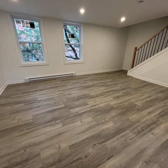 Maison à Deux Niveaux Avec Quatre Chambr - Photo 1